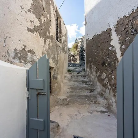 Kastro Cave House Tatil Evi *